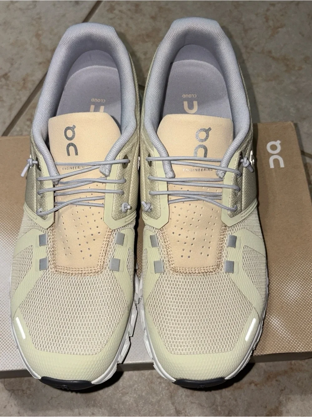 ON WOMEN’S CLOUD 5 HAZE SAND Running Shoes Brown- size 9- NEW - Picture 2 of 7